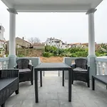 Casa De *